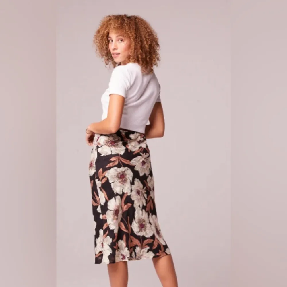 Womens Rho Black Floral Slip Skirt - Image 3