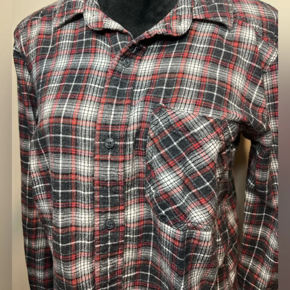 TNA Flannel size small - Image 5