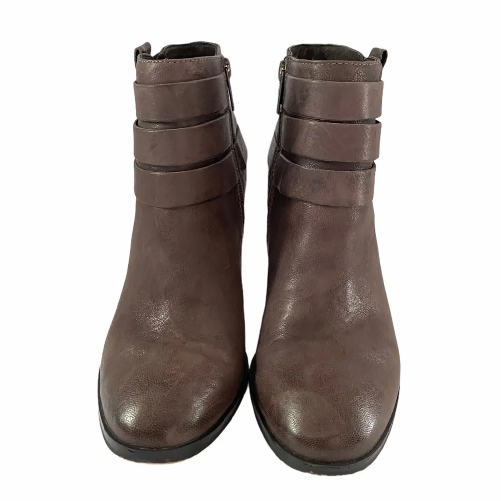 Isola Levina Grey Leather Side Zip Round Toe Ankle Boot Bootie Size 8.5 - Image 3