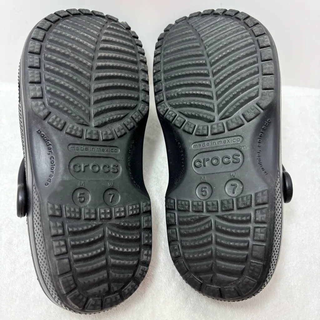 Crocs Classic Clogs‎ Black Mens Size 5Women’s Size 7 - Image 5