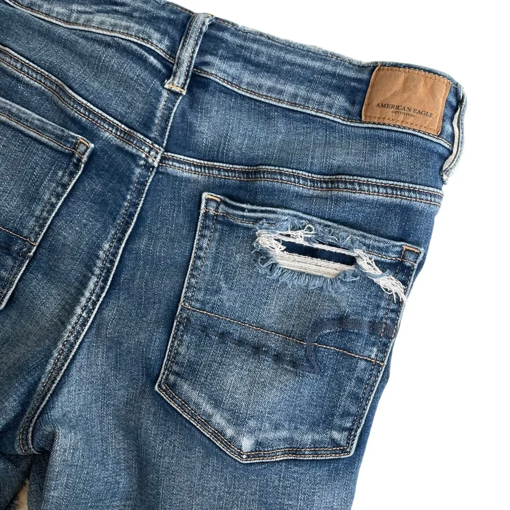 American Eagle Outfitters Next Level Stretch Distressed Hi Rise Shortie, Sz 8 - Image 8
