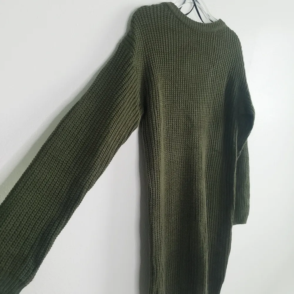 Lulus Brining Sexy Back Deep V-Neckline Back Knit Long Sleeve Sweater Dress - Image 4