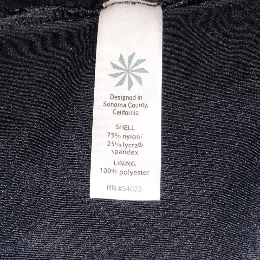 ATHLETA Hang Loose Tankini Swimsuit Top  Size M - Image 6