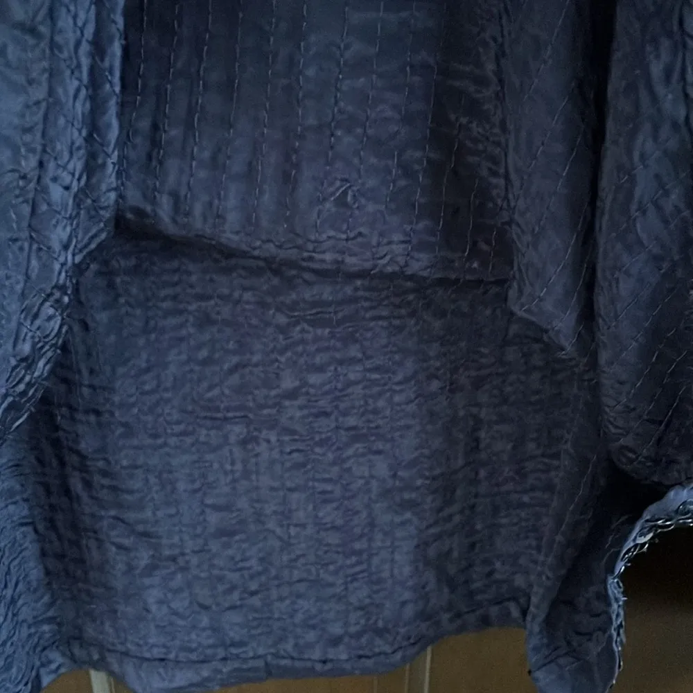 Like New Velvet Graham & Spencer Sequin Top Dark Navy Size Small Blue - Image 7