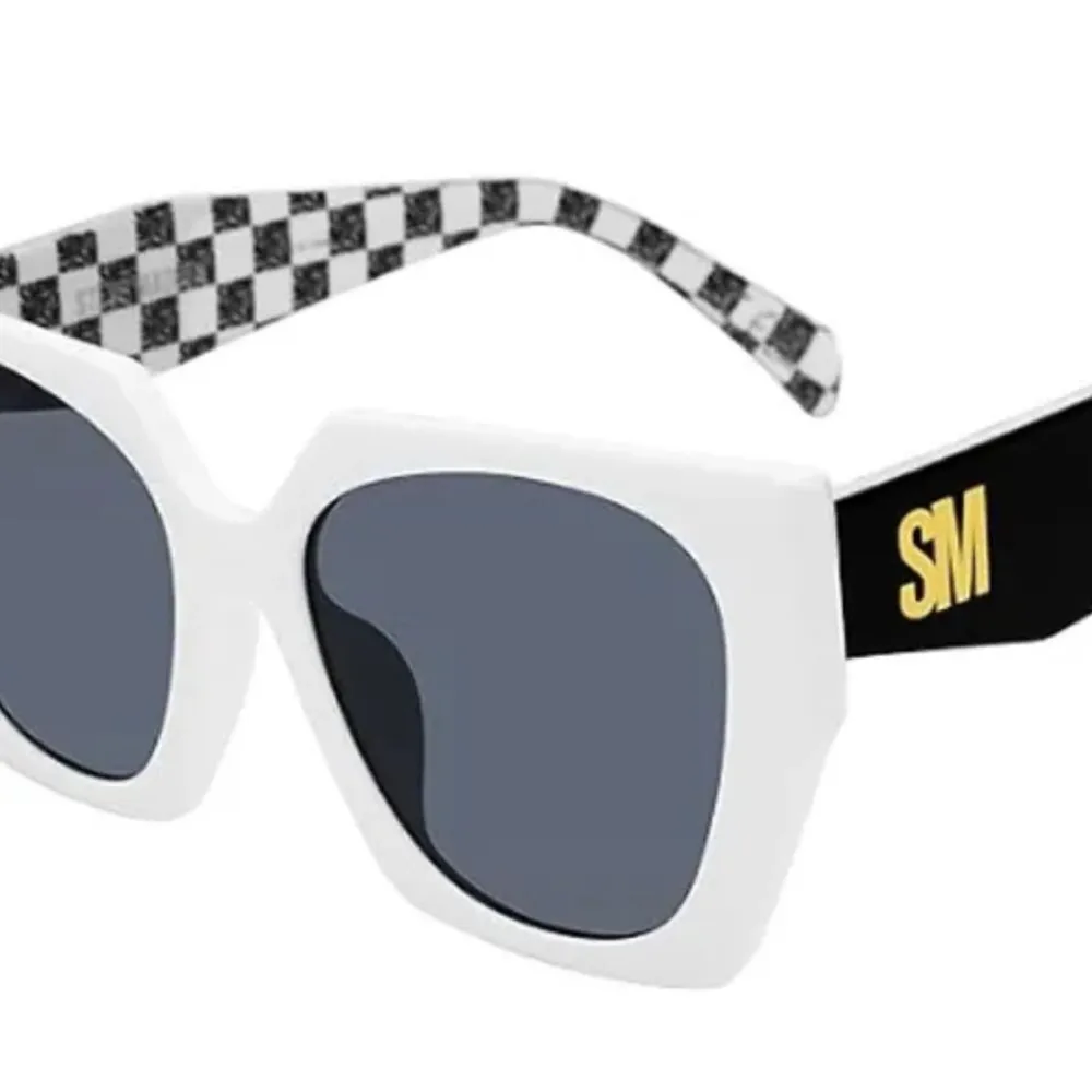 Grae Unisex White and Black Checkered Wayfarer Sunglasses - Image 7