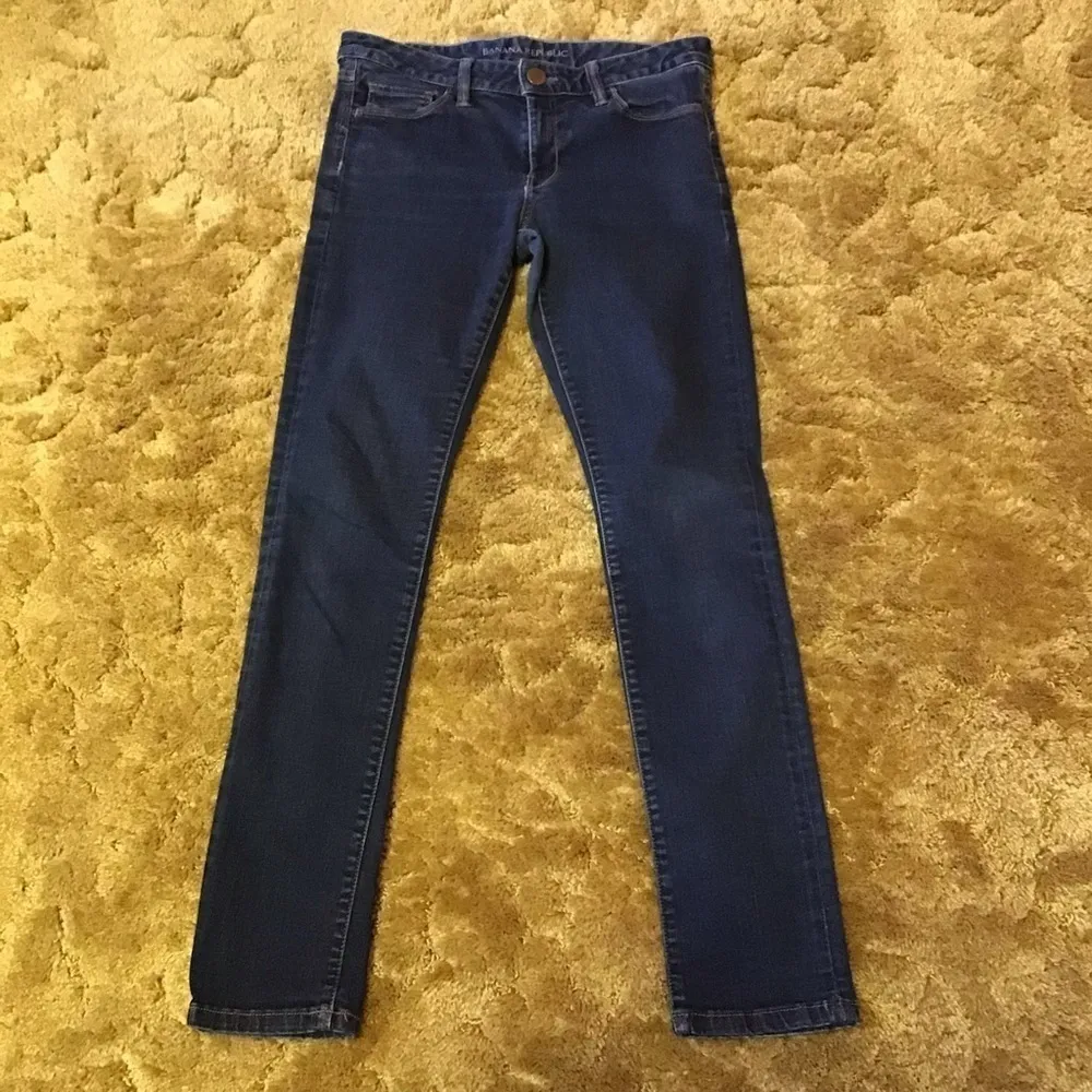 Banana Republic Dark Wash Skinny Jeans Women’s Classic Denim - Image 5