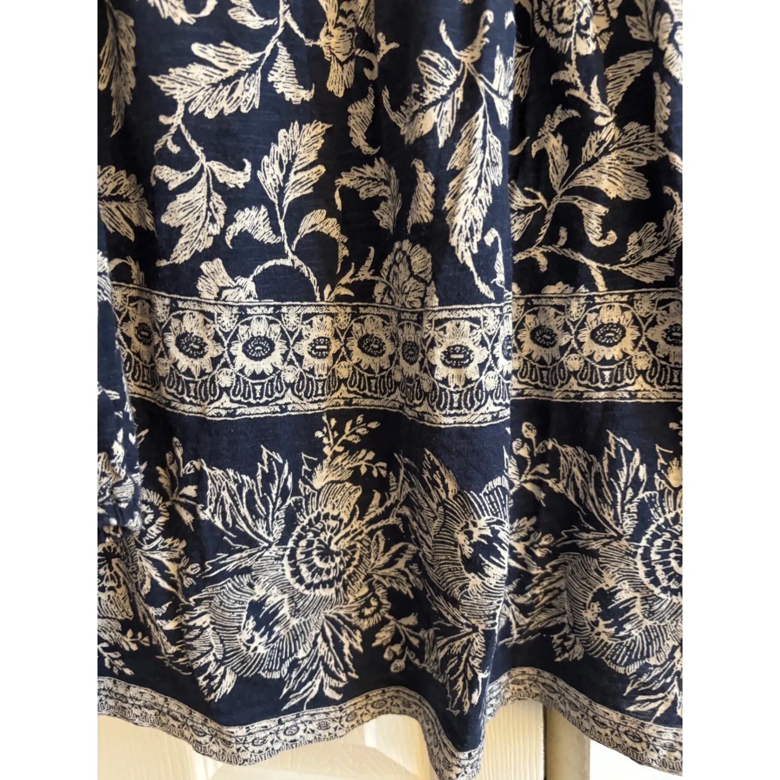 Lucky Brand Bohemian Floral Tunic Top – Size 1X – Navy & White – Flattering Fit - Image 6