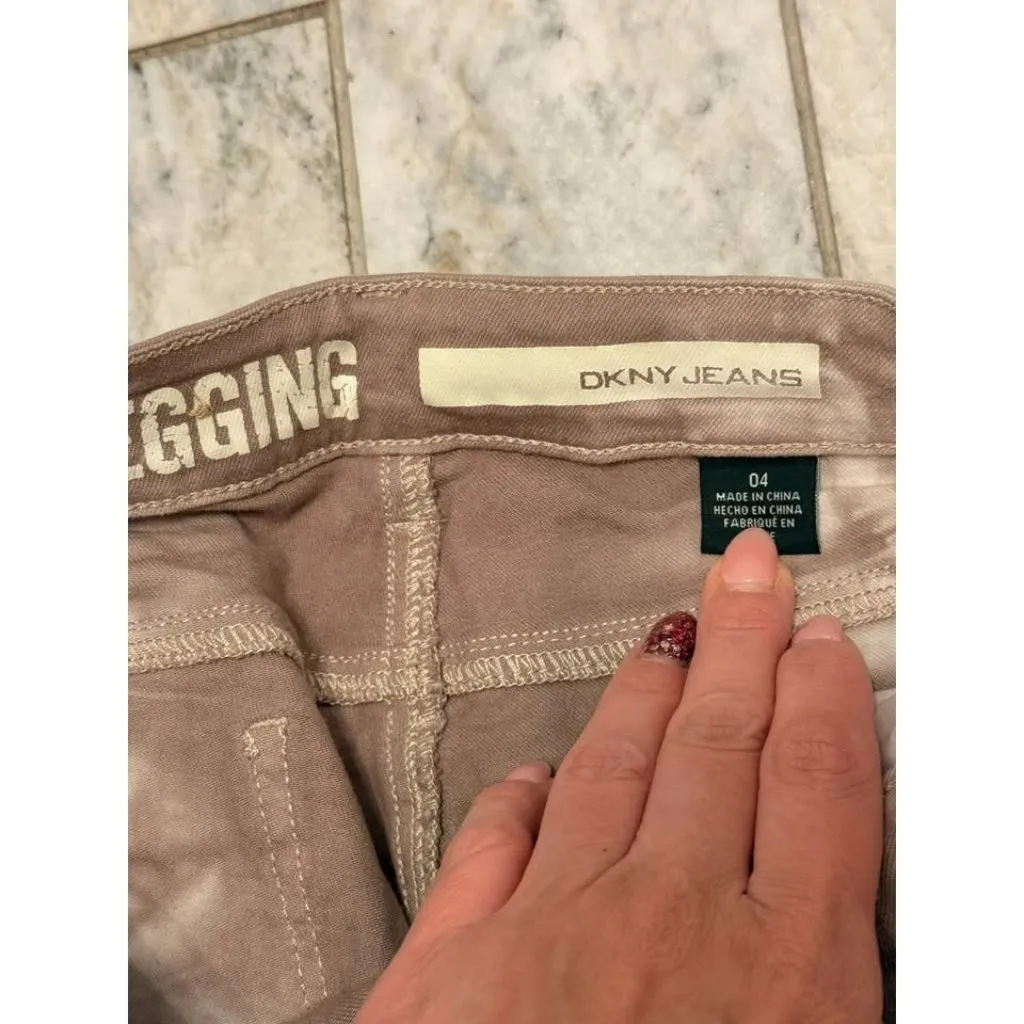 NEW DKNY Jeans women's size 4 brown/white jegging jeans - Image 2