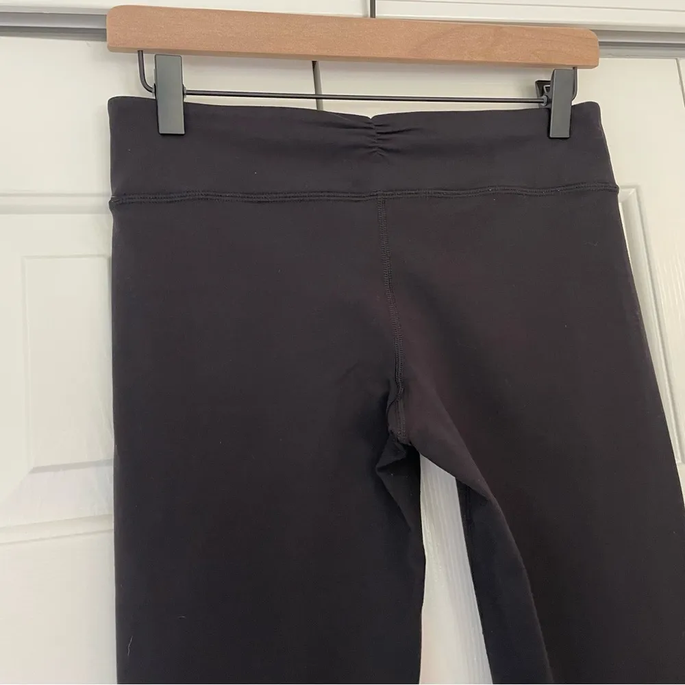 Lululemon Black Gather & Crow Crop Leggings Sz 6 Luon Split Hem - Image 9