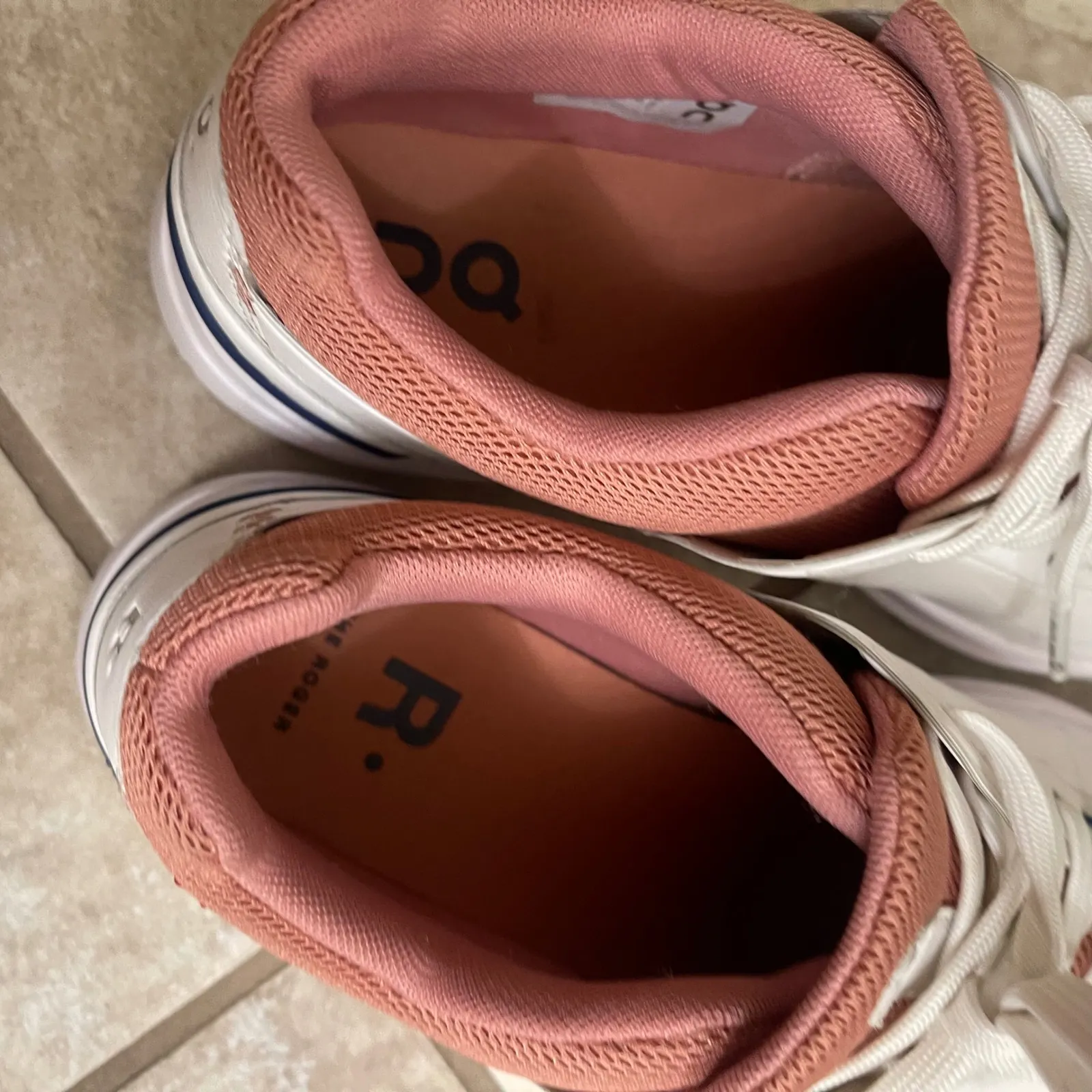 On Roger on cloud Sz 9 Advantage Tennis Shoes Sneakers White Rose CloudTec Women - Image 9