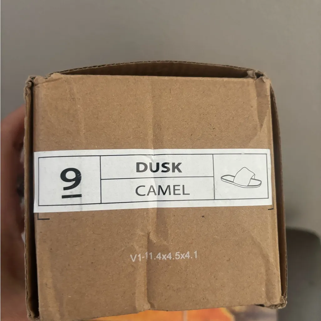 Journee Collection Women's Faux Fur Dusk Slide - Image 10