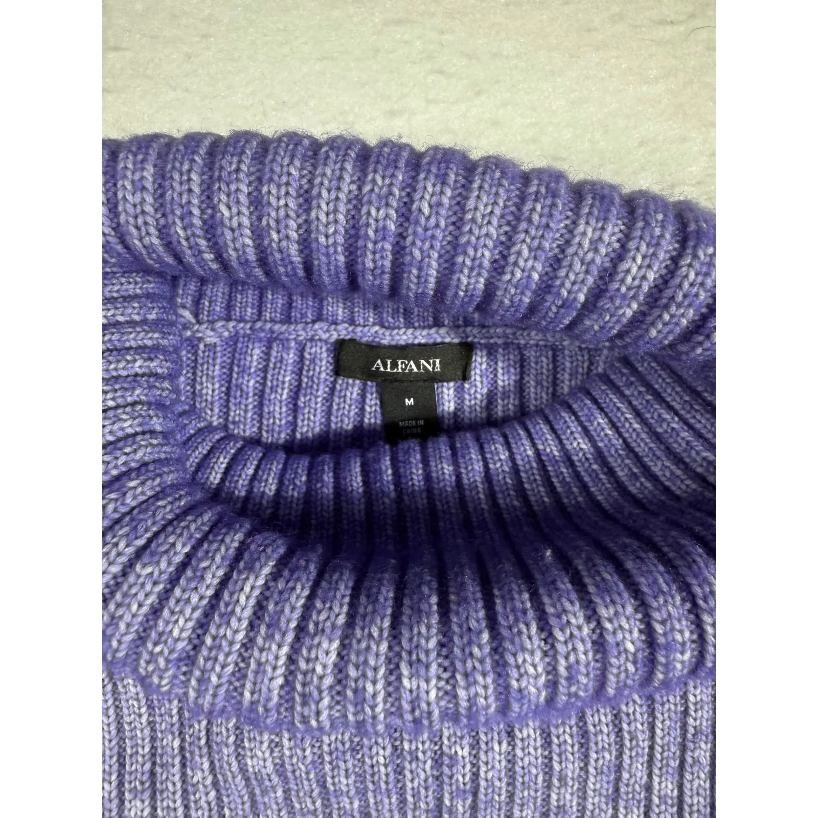Alfani Women's Purple Ribbed Turtleneck Sweater Size Medium - Image 3