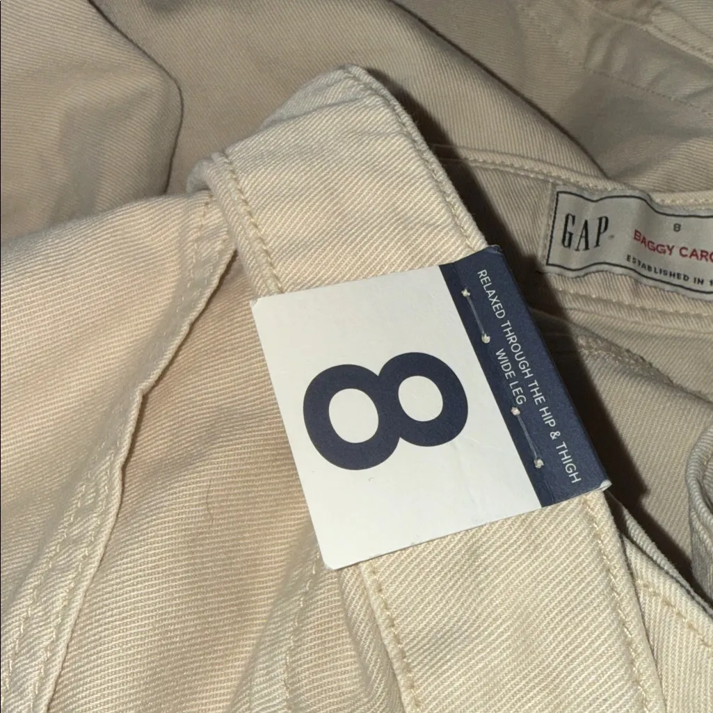 NWT GAP Mid Rise Cargo Baggy Khakis Pant Pockets SZ-8 Color Bedrock Beige - Image 11