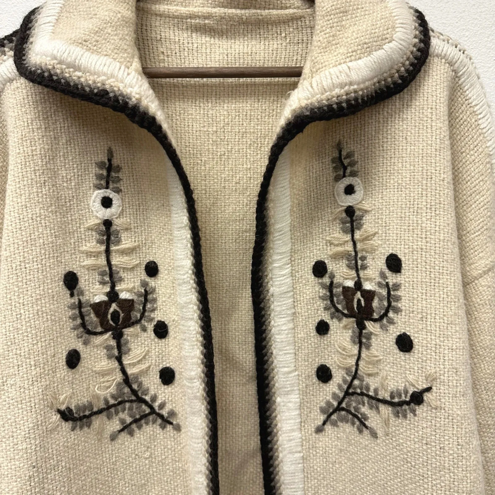 Unbranded Embroidered Wool Folk Art Open Front Cardigan Jacket OS Size undefined - Image 2