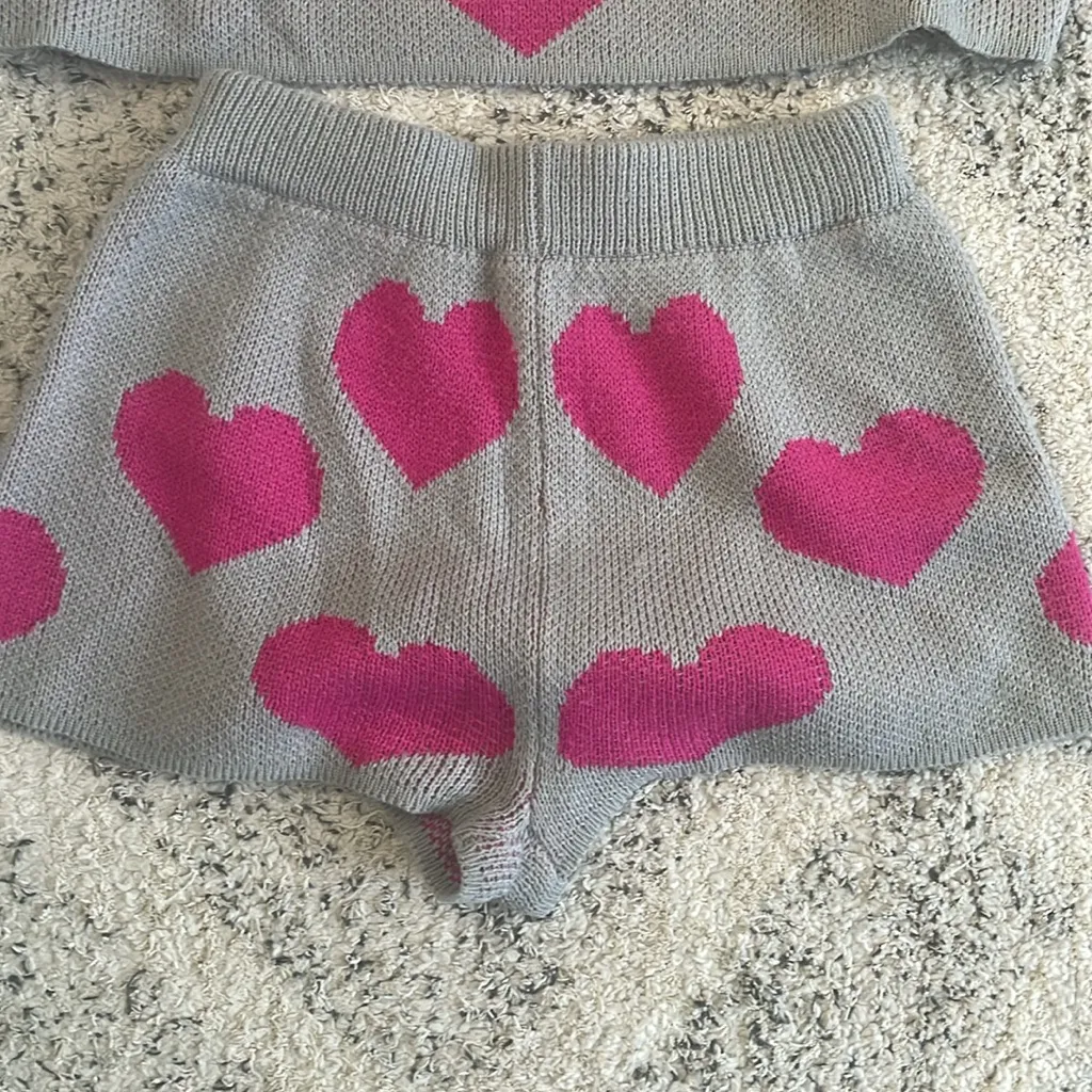 Nasty Gal Matching Sweater and Shorts Set Gray and Pink Hearts So Cute! Size S - Image 5