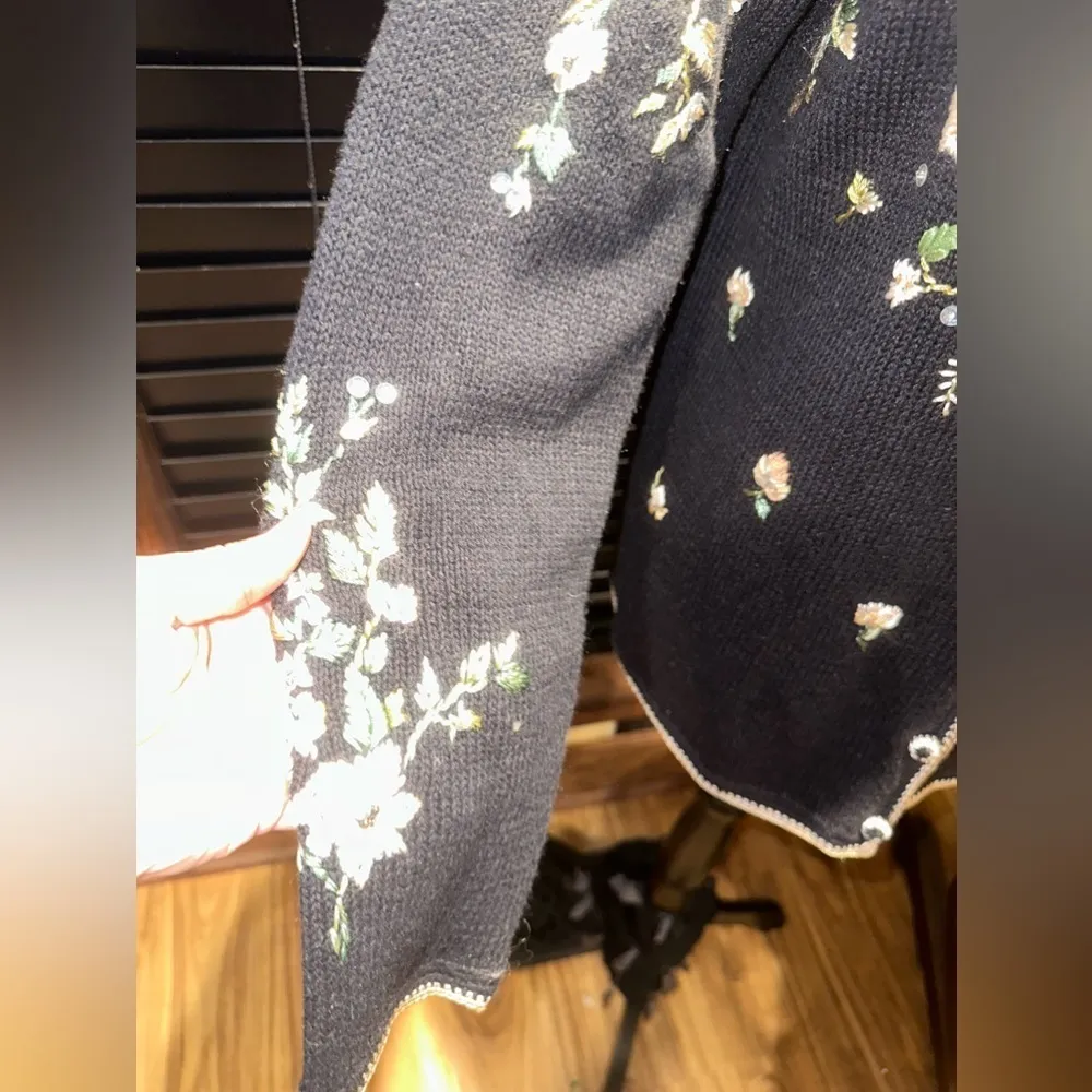 EUC vintage “Tiara” International Cardigan SZ S Black Embroidery Beaded Floral - Image 5