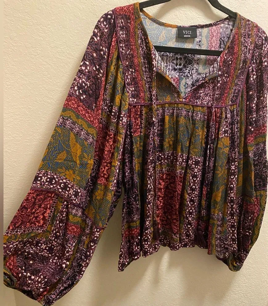 Vici Bohemian Style Balloon Sleeve Blouse Size Medium - Image 4