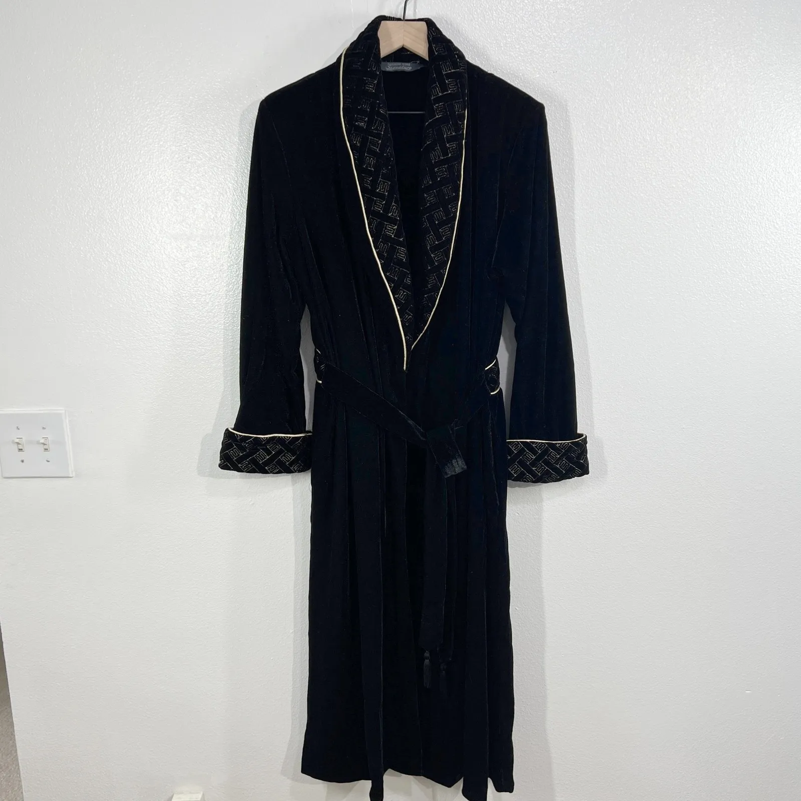 Jasmine Rose Signature Velvet Robe Large Black Gold Trim Long Lounge‎ Womens - Image 4