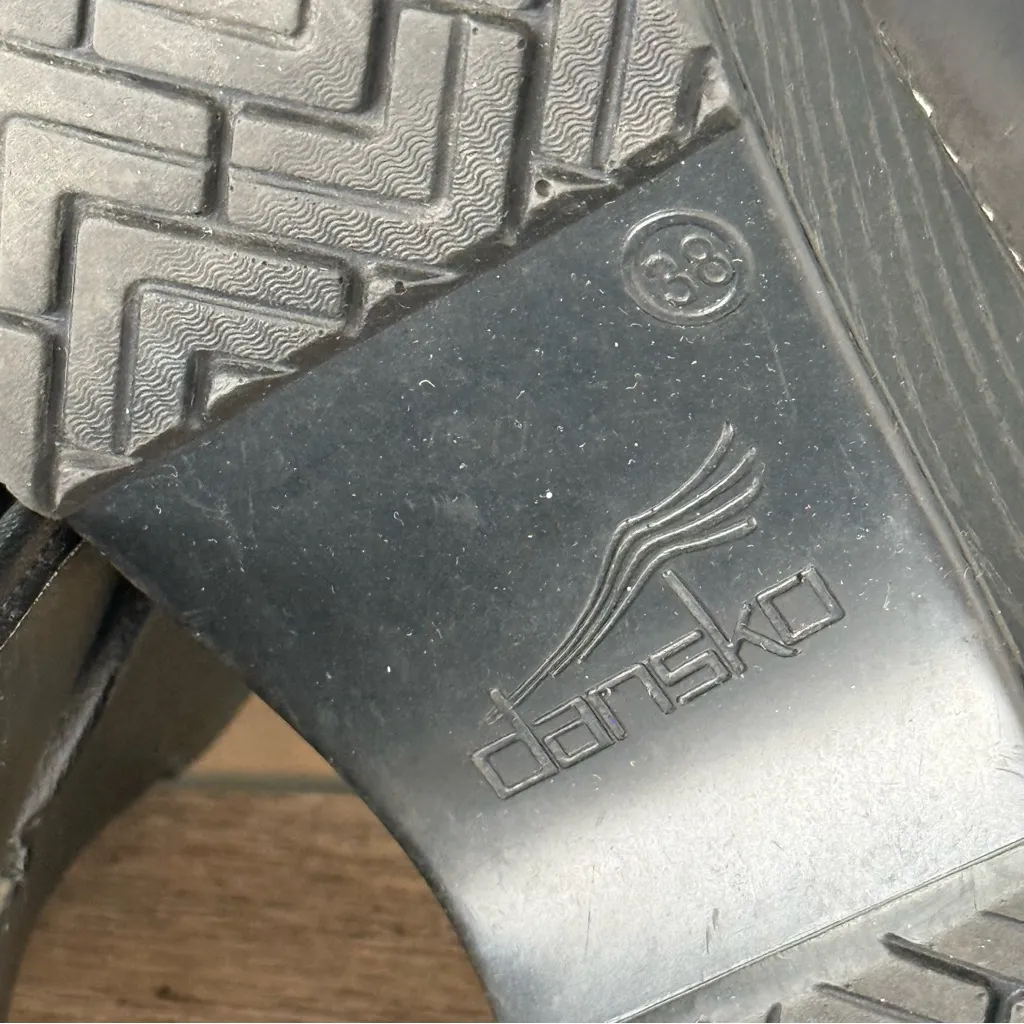 Dansko Clogs size 38/US 7.5-8 A30 - Image 12