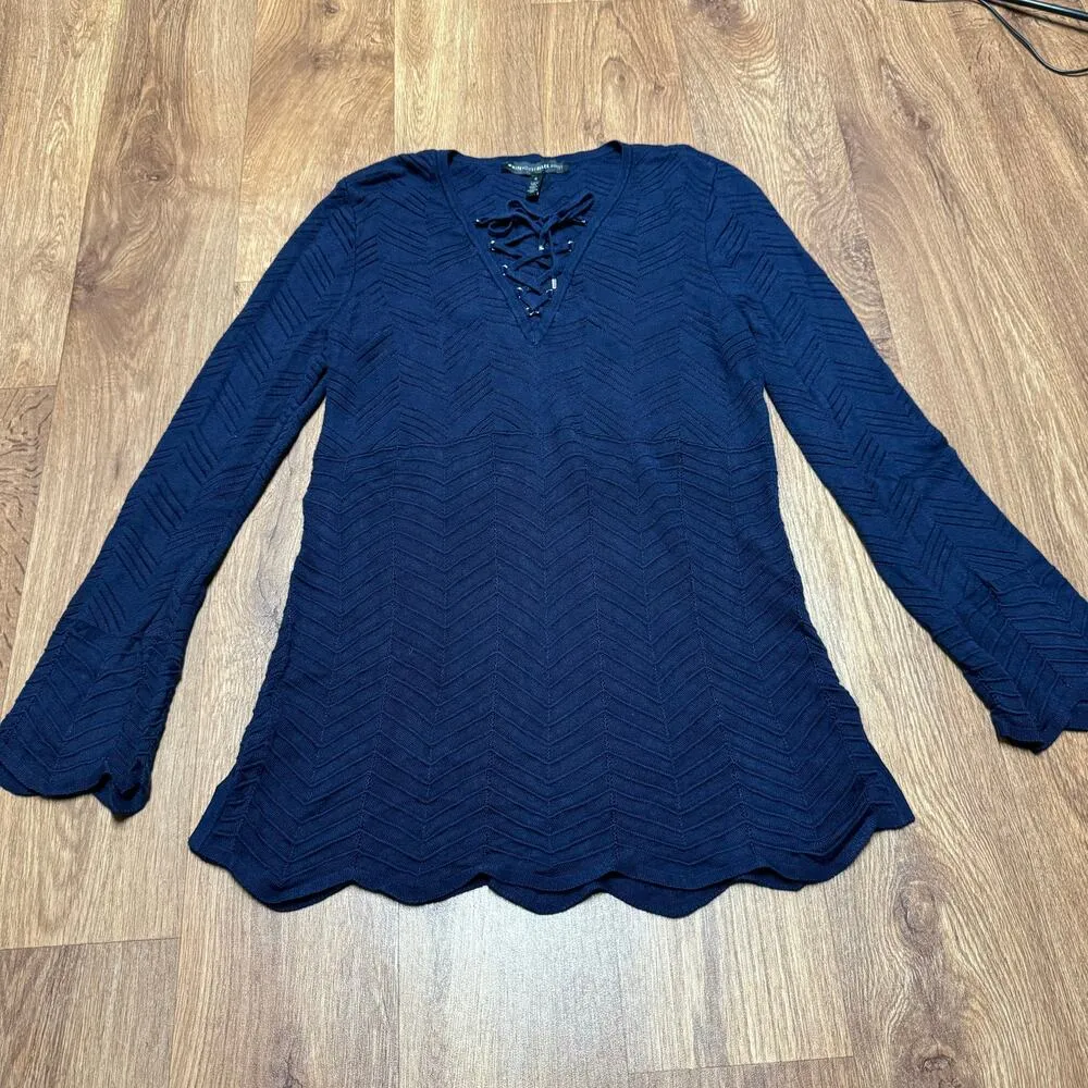 White House Black Market Navy Blue Scallop Hem Long Sleeve Top Lace Up Small - Image 3