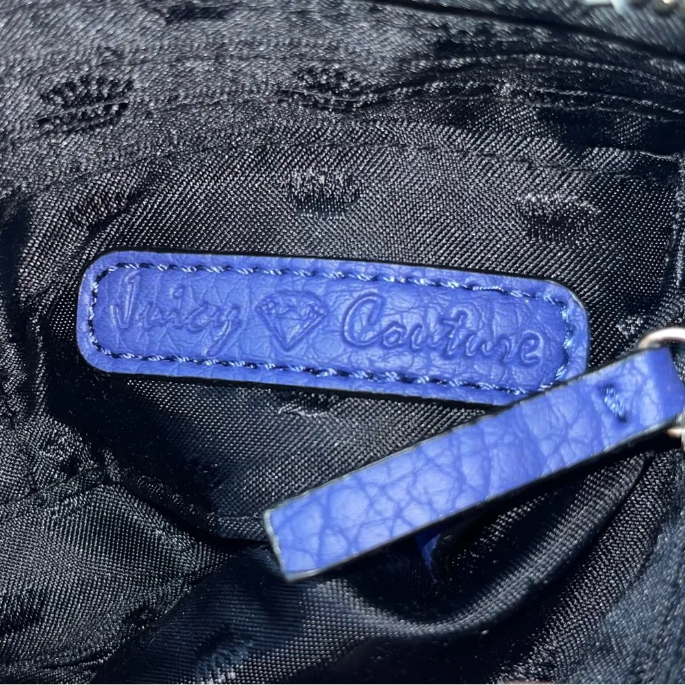 JUICY COUTURE Avery Purple Wristlet NWT! 💜 - Image 5