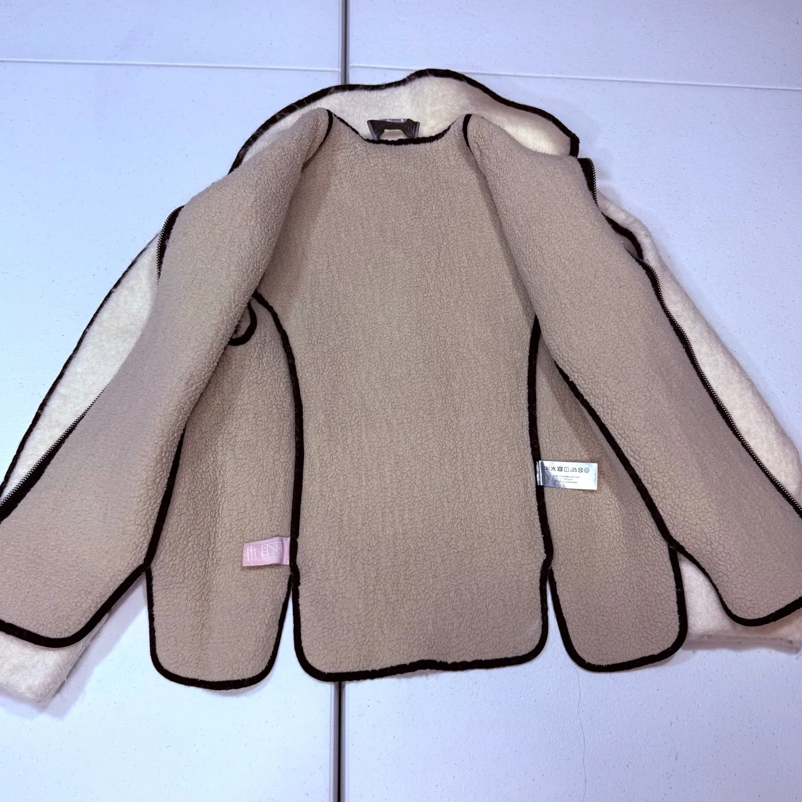 Modern Citizen Madison Contrast
Trim Coat jacket size XSmall - Image 4