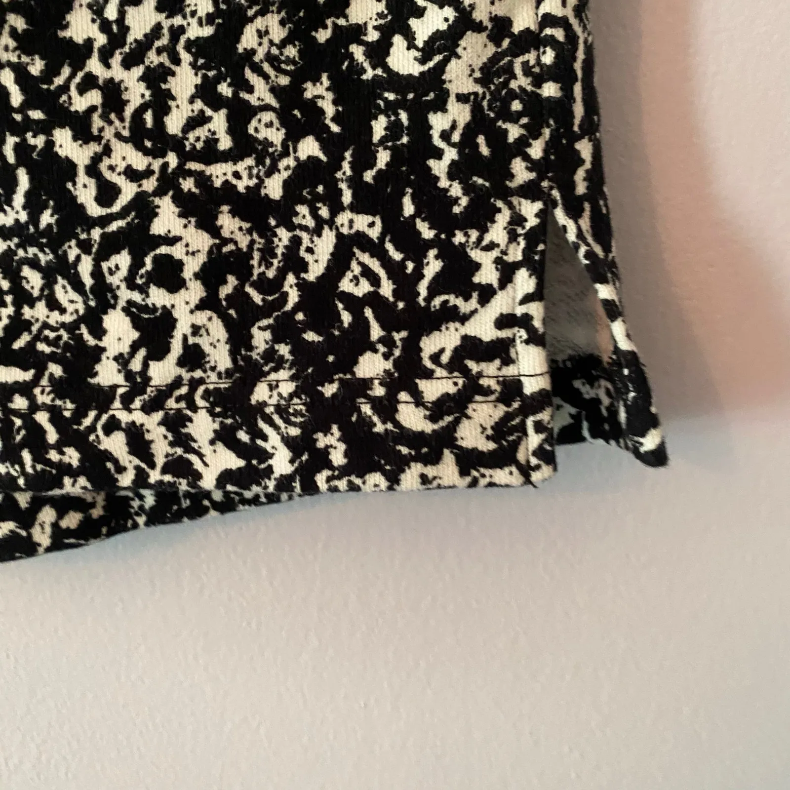 NWT Pistola Black White Marbled Terrycloth Sweat Shorts Women's size Small - Image 5