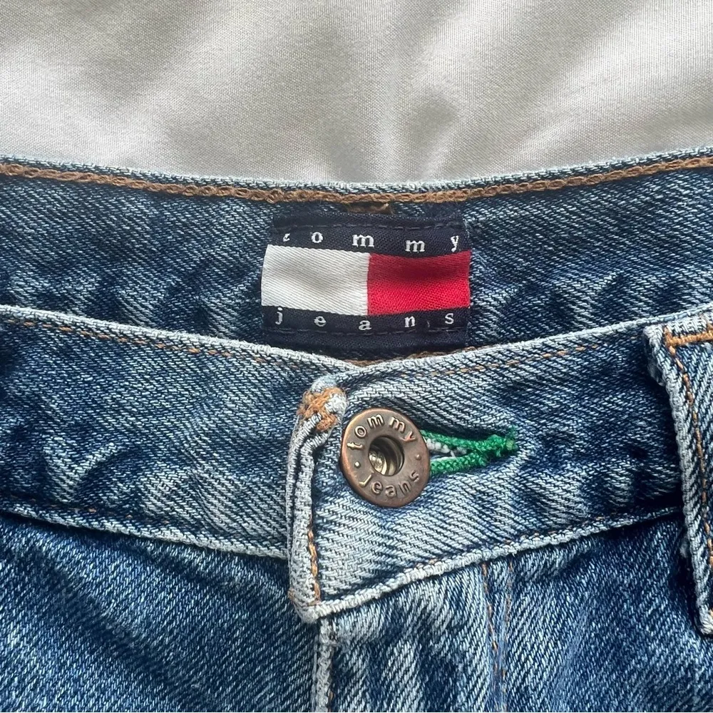 Tommy Hilfiger Vintage Tommy Jeans Y2K Denim Shorts Size 7 - Image 3