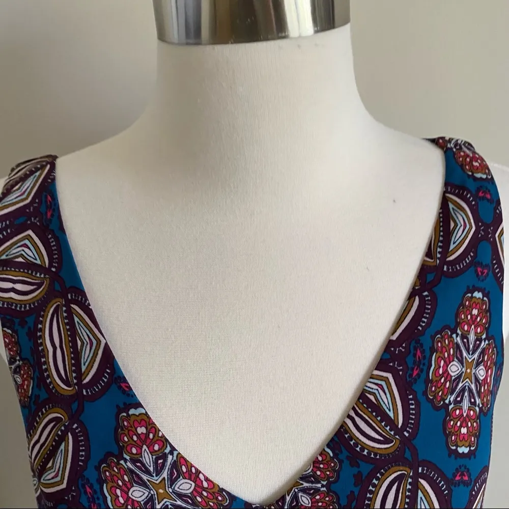 Chelsea 28 blouse  size Small with cutout back - Image 3