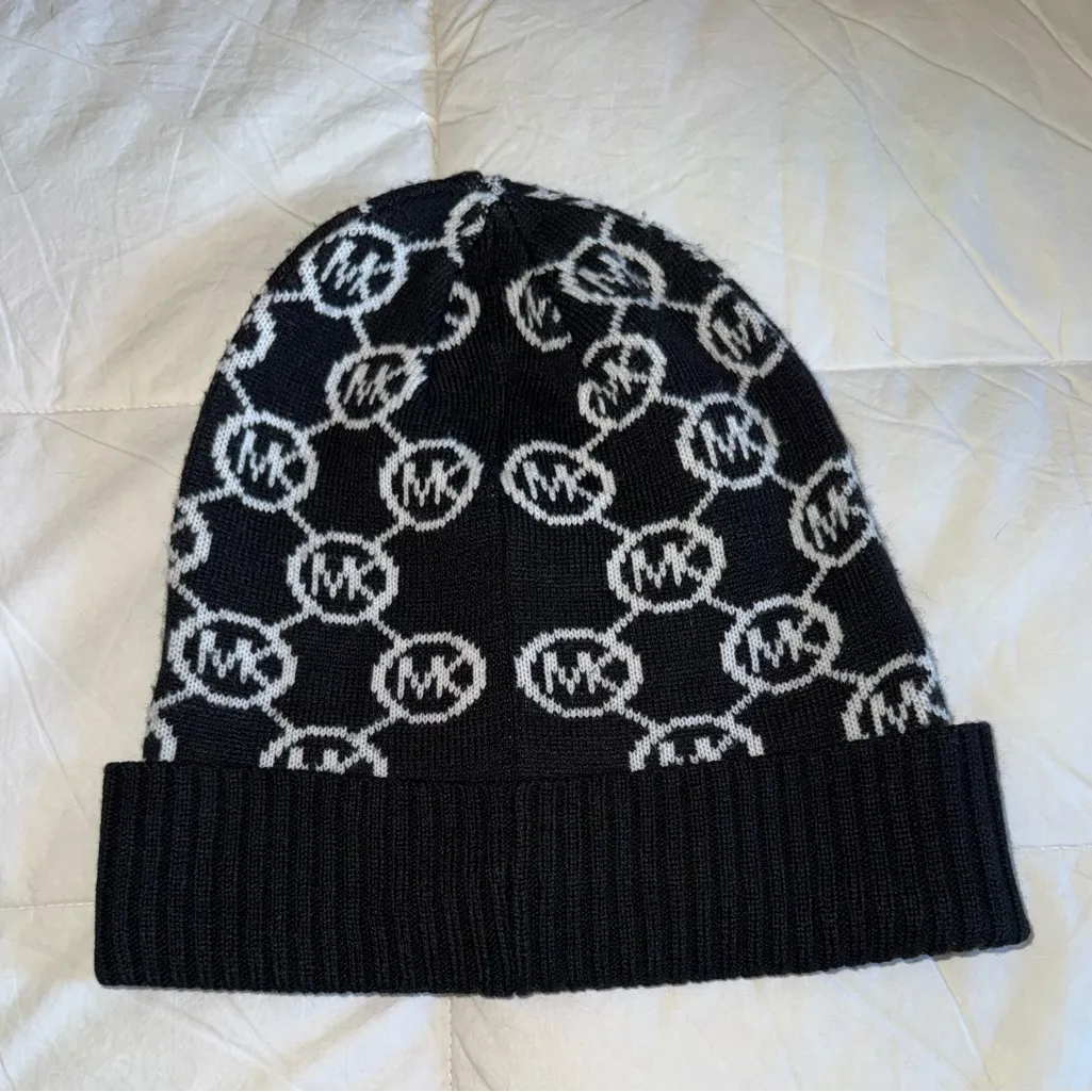 Michael Kors Black and White Logo Beanie - Image 4