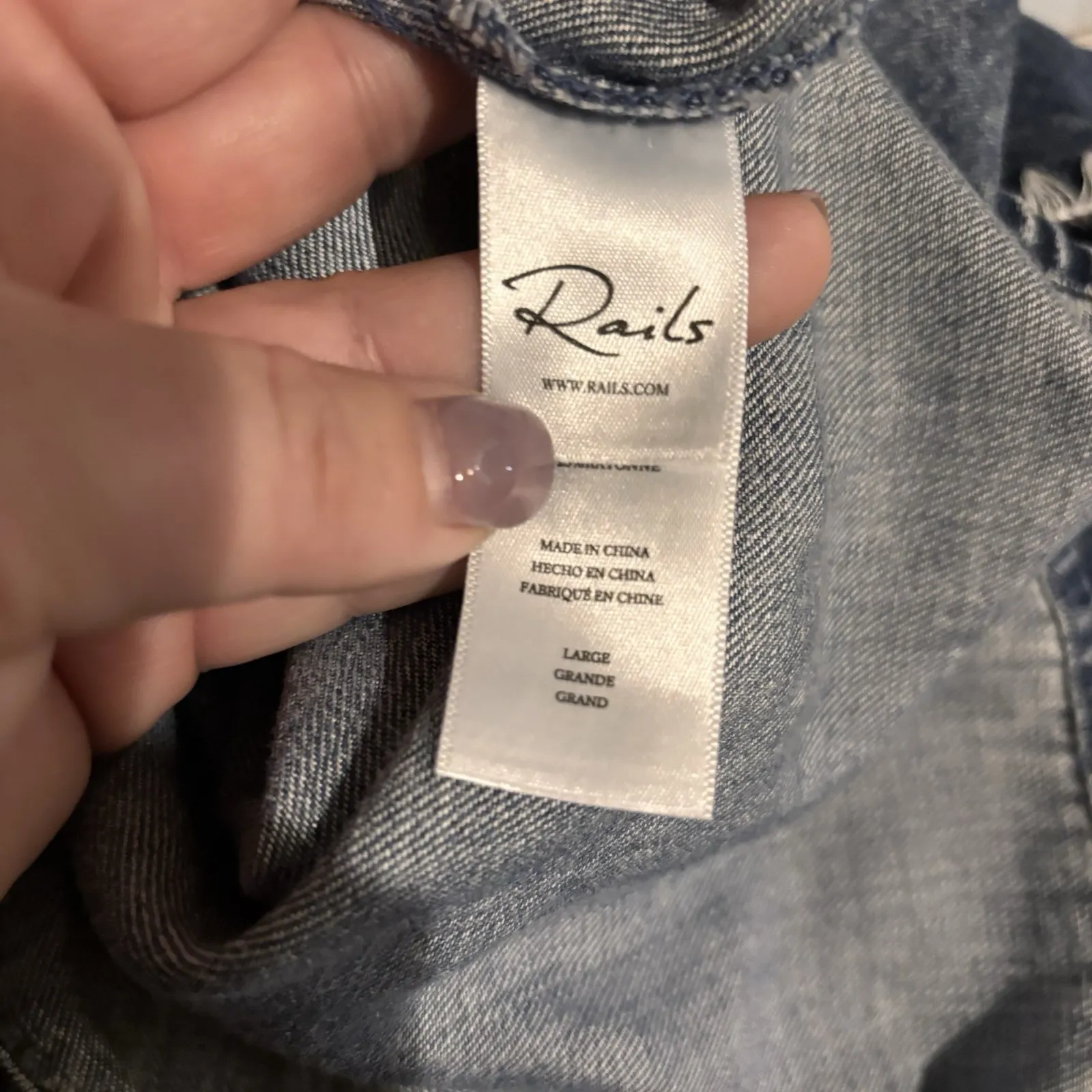 Rails Tafia Top Womens Size Large Classic Blue Denim Blouse Flutter Sleeve Boho - Image 8