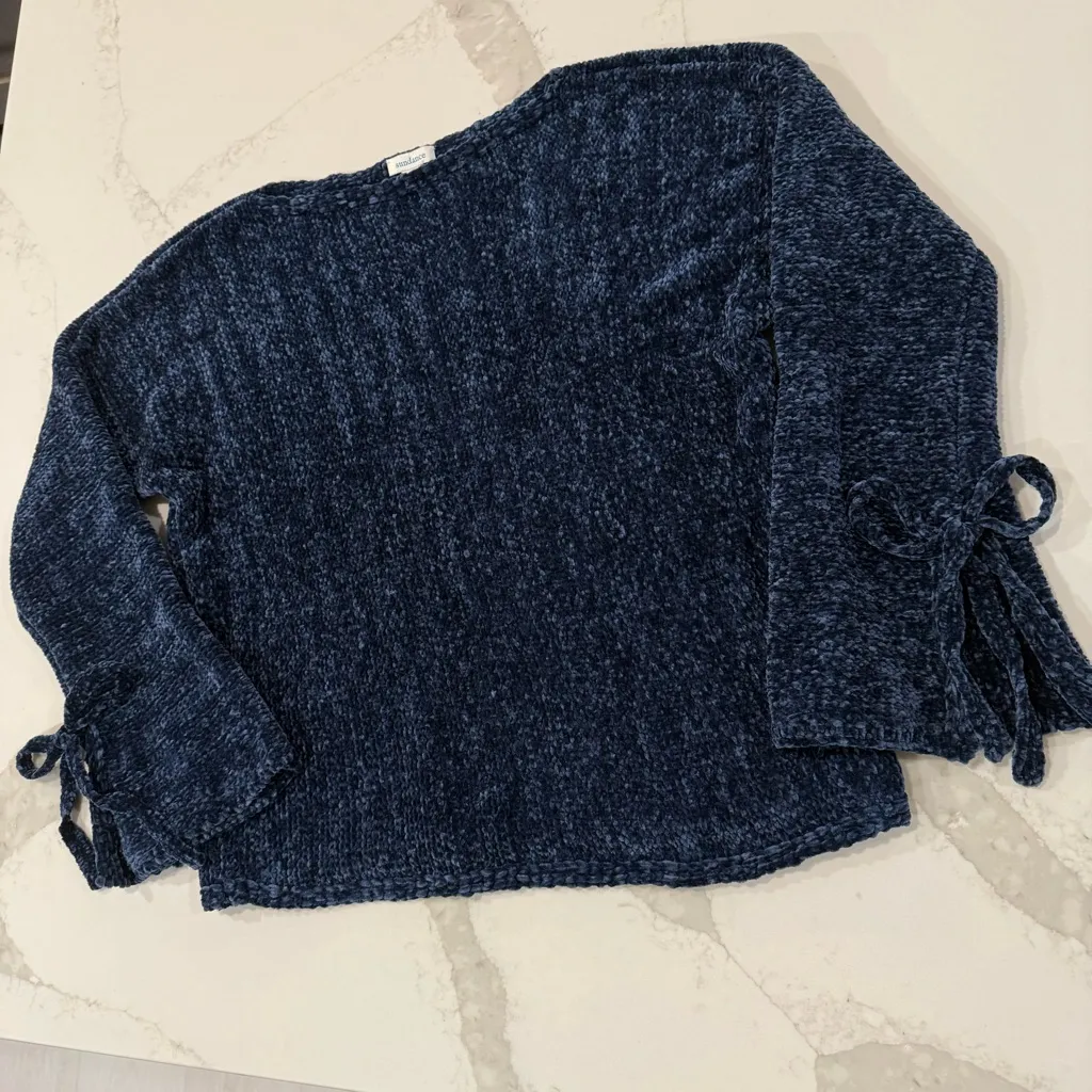 Sundance Samantha Chenille Bell Sleeve Pullover Sweater Women’s Small Dark Blue - Image 3