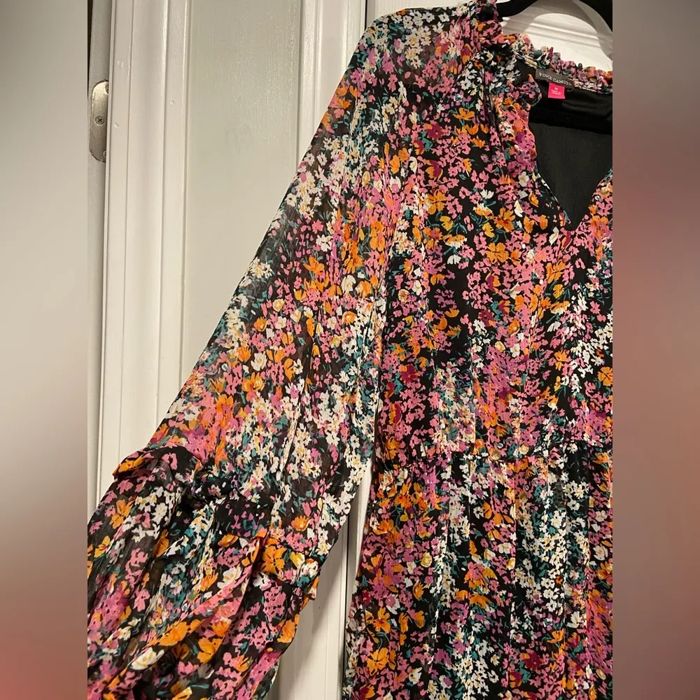 NWT Vince Camuto Size M Black Floral Ruffle Flowy Long Sleeve Sheer Mini Dress - Image 5