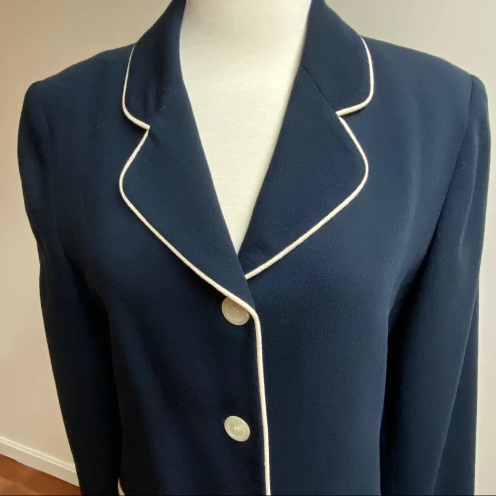 Neiman Marcus  Navy Blue, White Trim Blazer - Image 6