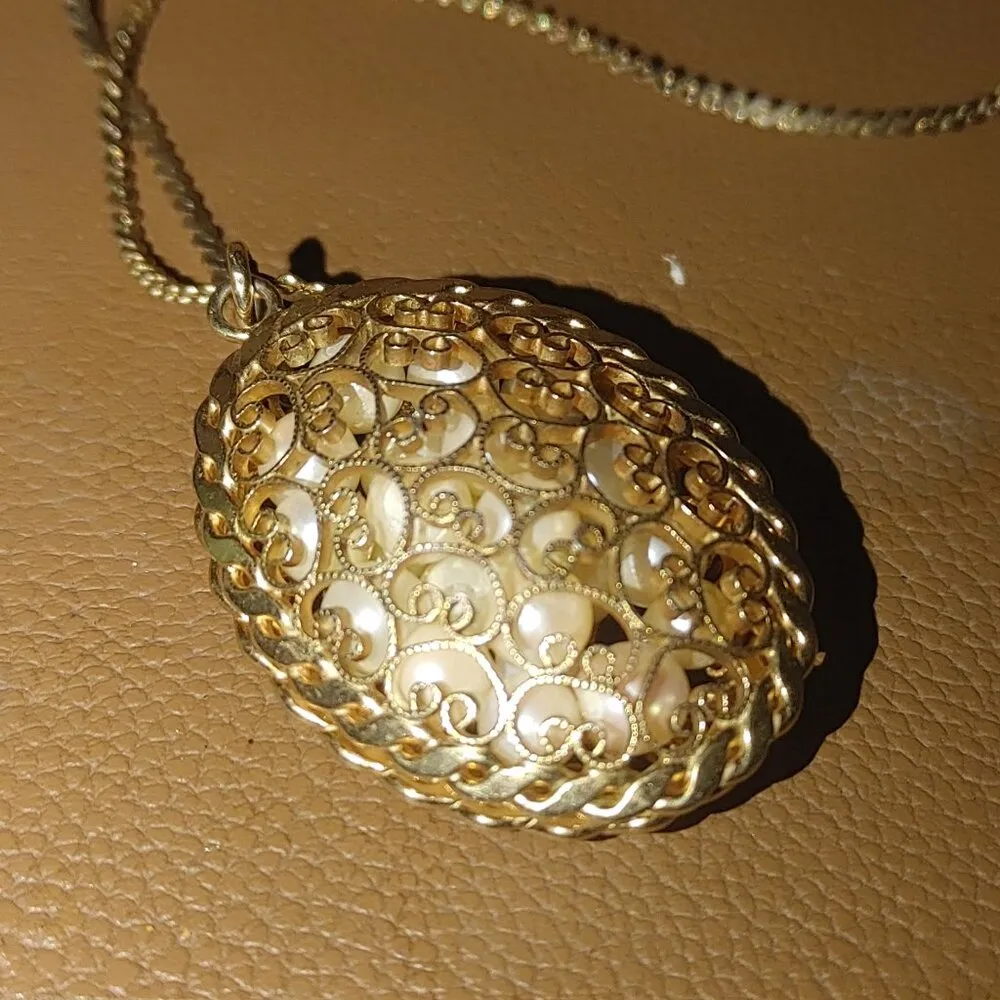 Oval Pendant Necklace Vintage Gold Tone Filigree Faux Pearl Embellished Elegant - Image 9