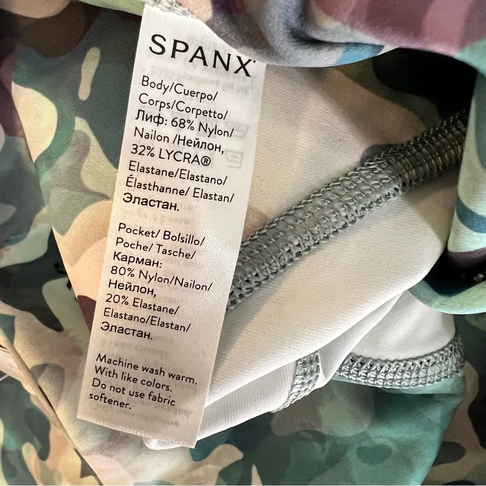 Spanx booty boost painted camo pink multi active printed 7/8 leggings sz S NWT - Image 6