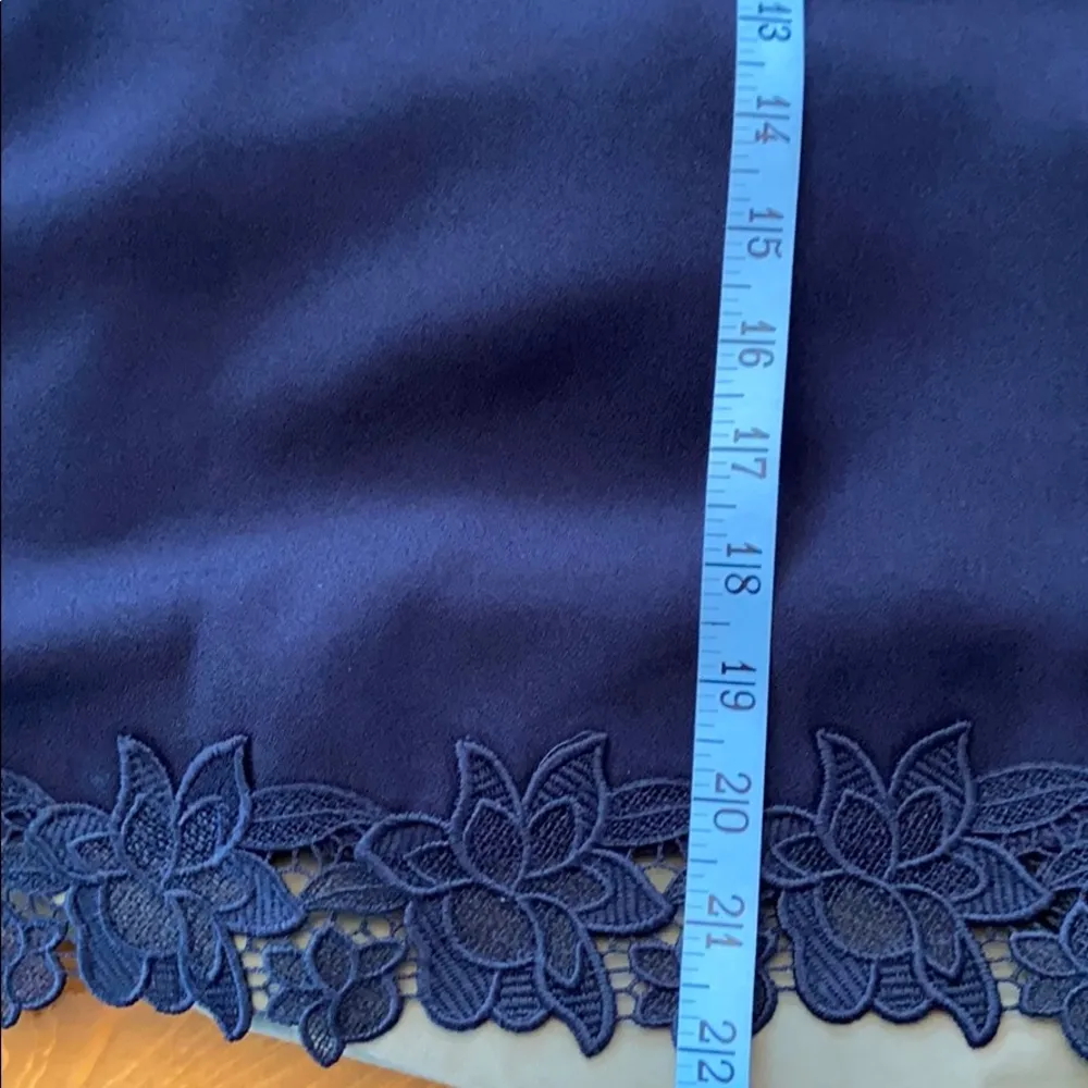 ❤️ 3/$20! ❤️ XS ANN TAYLOR Lace Sleeveless Top - Image 8