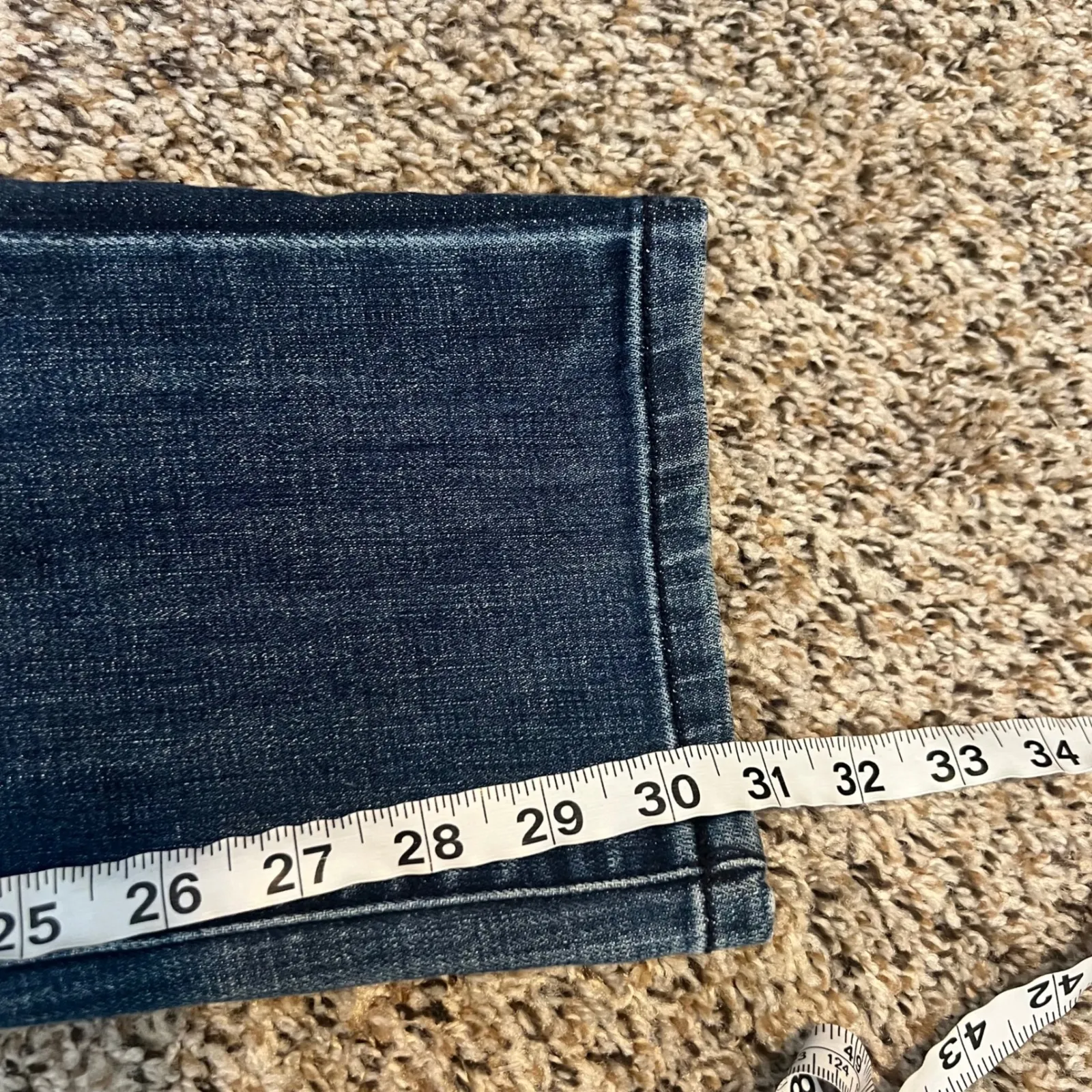 Cabi Jeans High Straight Blue Denim Distressed Flair Leg Women's Size 6 - Image 5