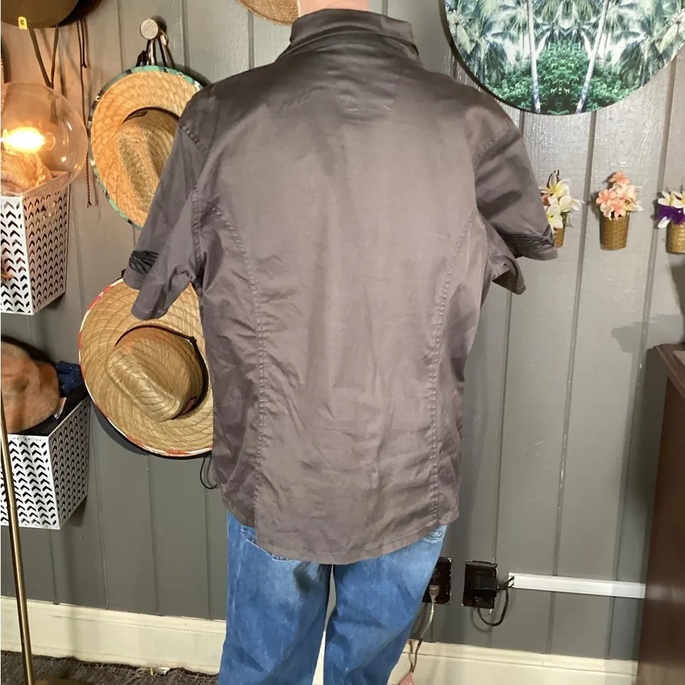 Chrome Eagle Women's Buttonup Gray & Black Large - Image 9