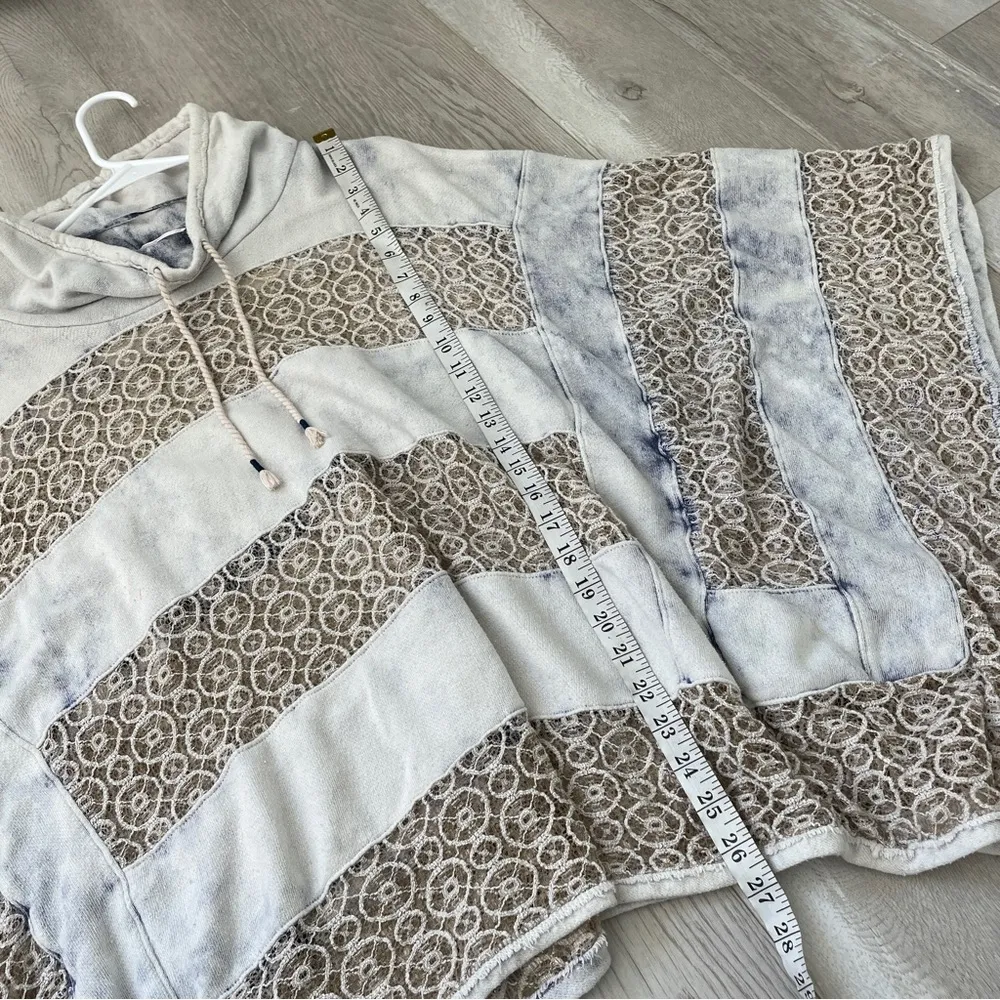 Free People Poncho Sweater tie dye lace womens Tan White (xsmall) boho hippie 70 - Image 2