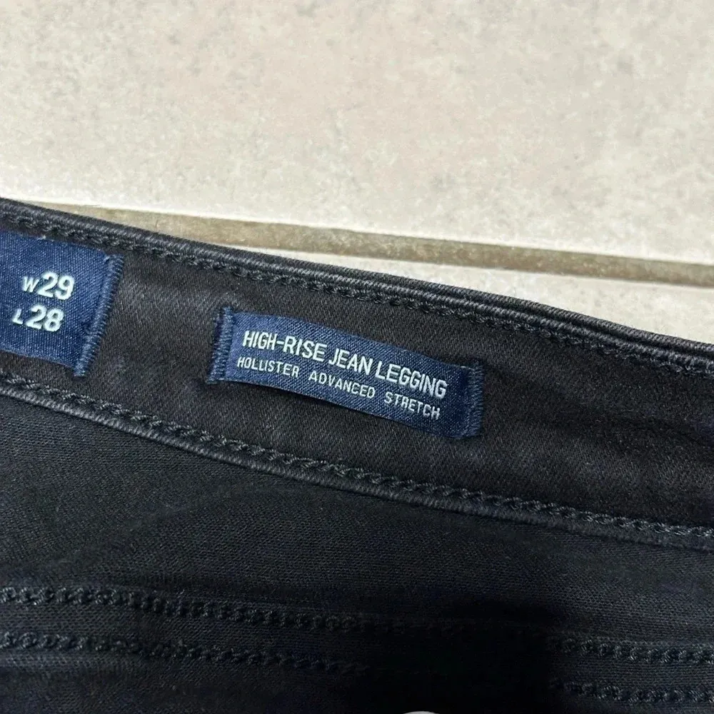 Hollister Women Black High Rise Jean Jeggings Advanced Stretch Ripped Size 9R - Image 5