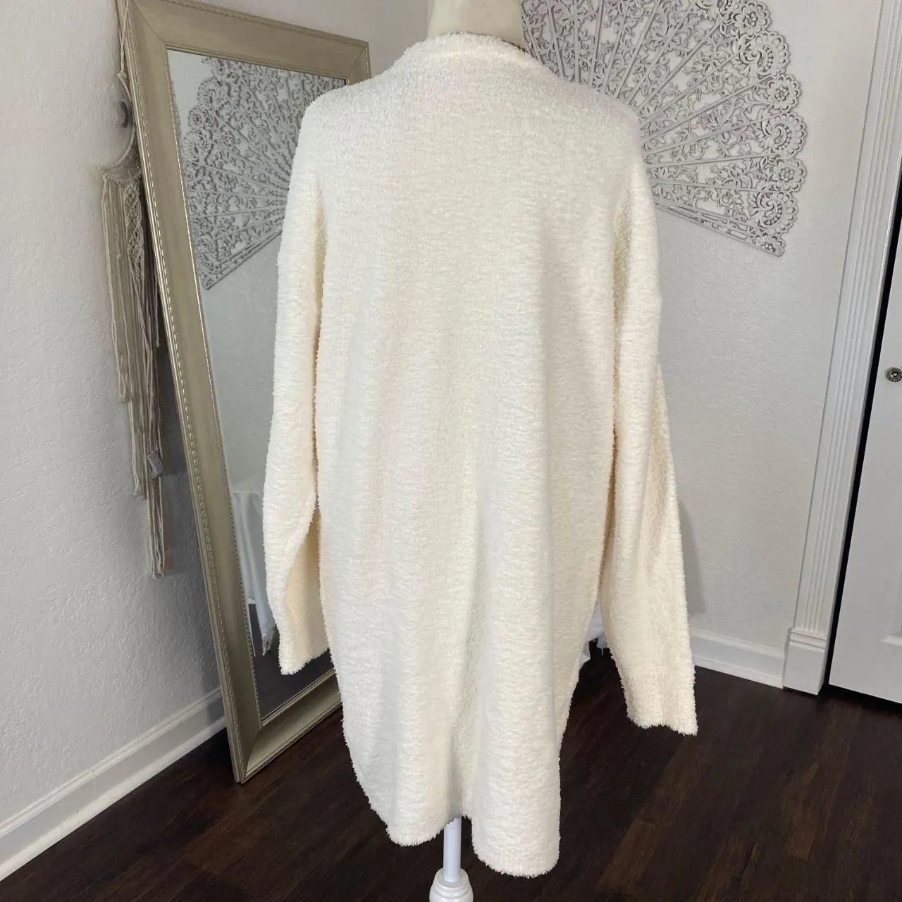 Chunky Fuzzy Ultra Soft Off White Cream Long Fluffy Cardigan M Size M - Image 5