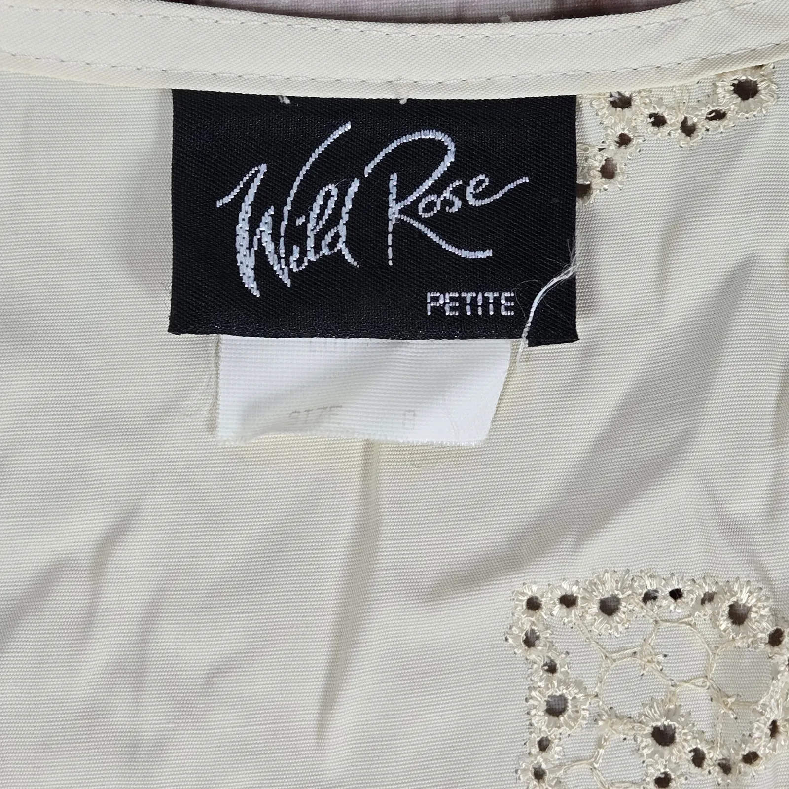 Vintage Wild Rose Petite Blazer Jacket with Heart Cut Outs‎ Back Rose Detail 8 - Image 5