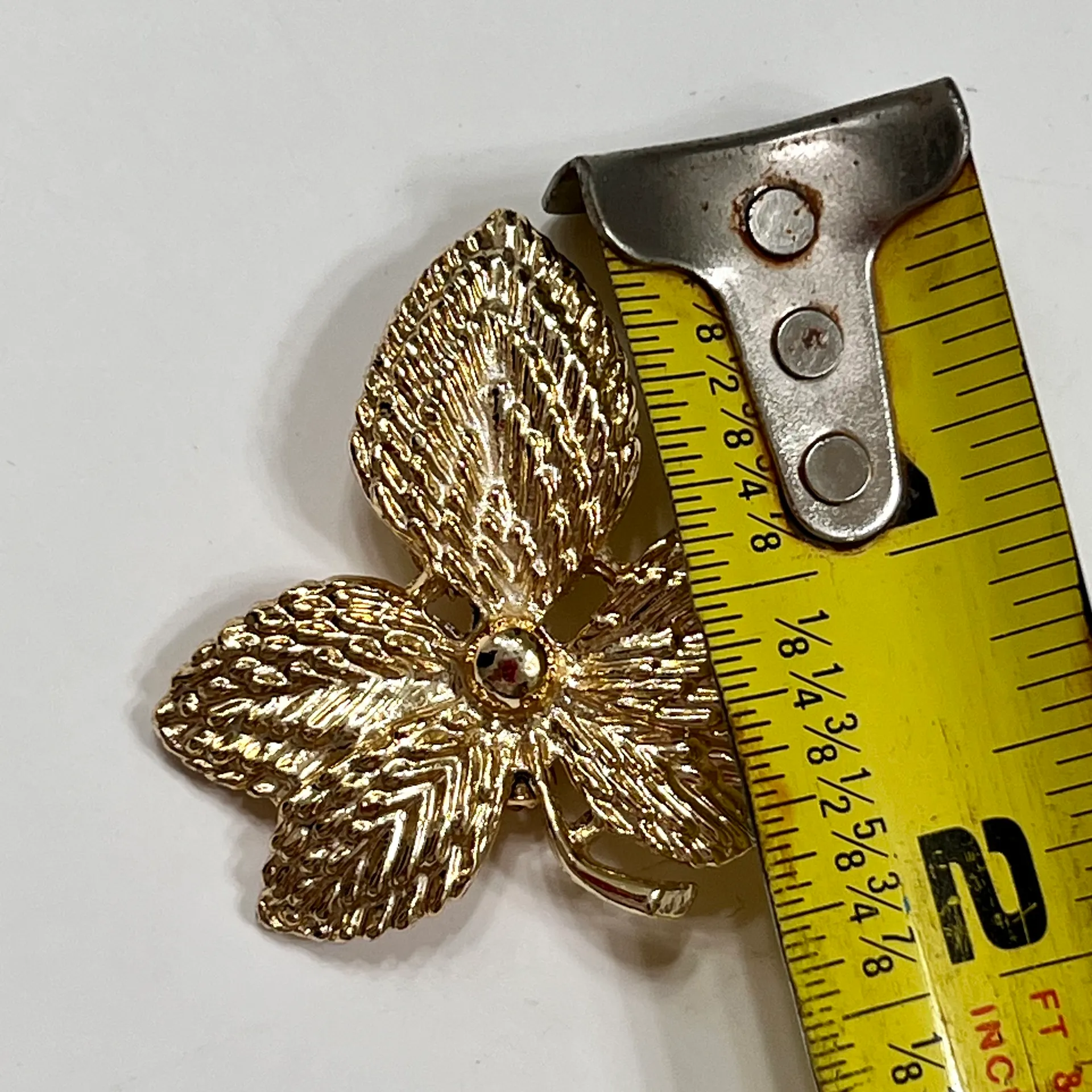 Vintage GERRYS Gold Tone Leaf Pin Brooch Signed  - Image 3