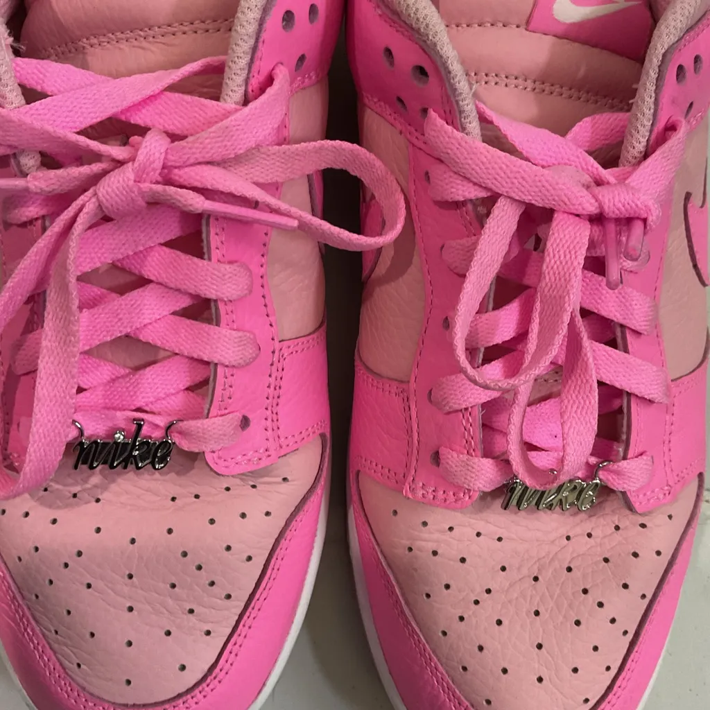 Nike Dunk Lows 6.5 - Image 2