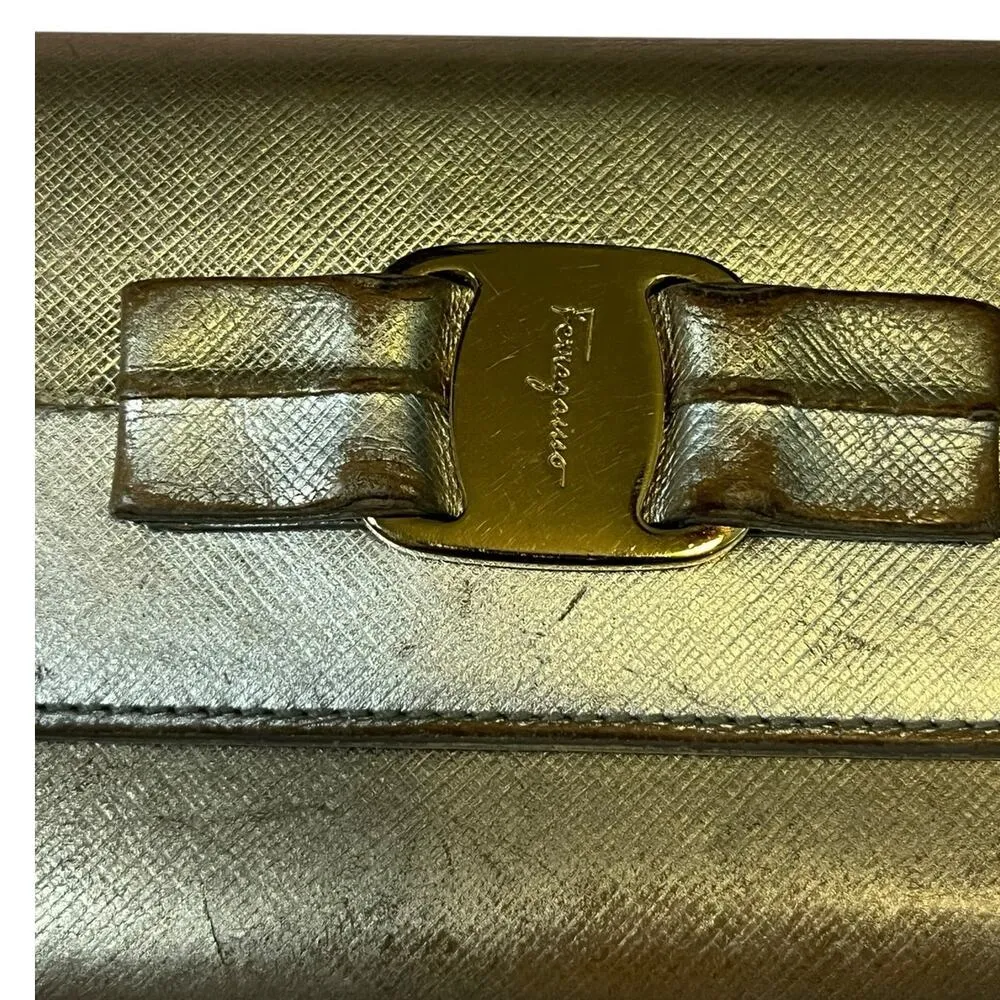 Salvatore Ferragamo Vara Bow Continental wallet gold and silver metallic leather - Image 12