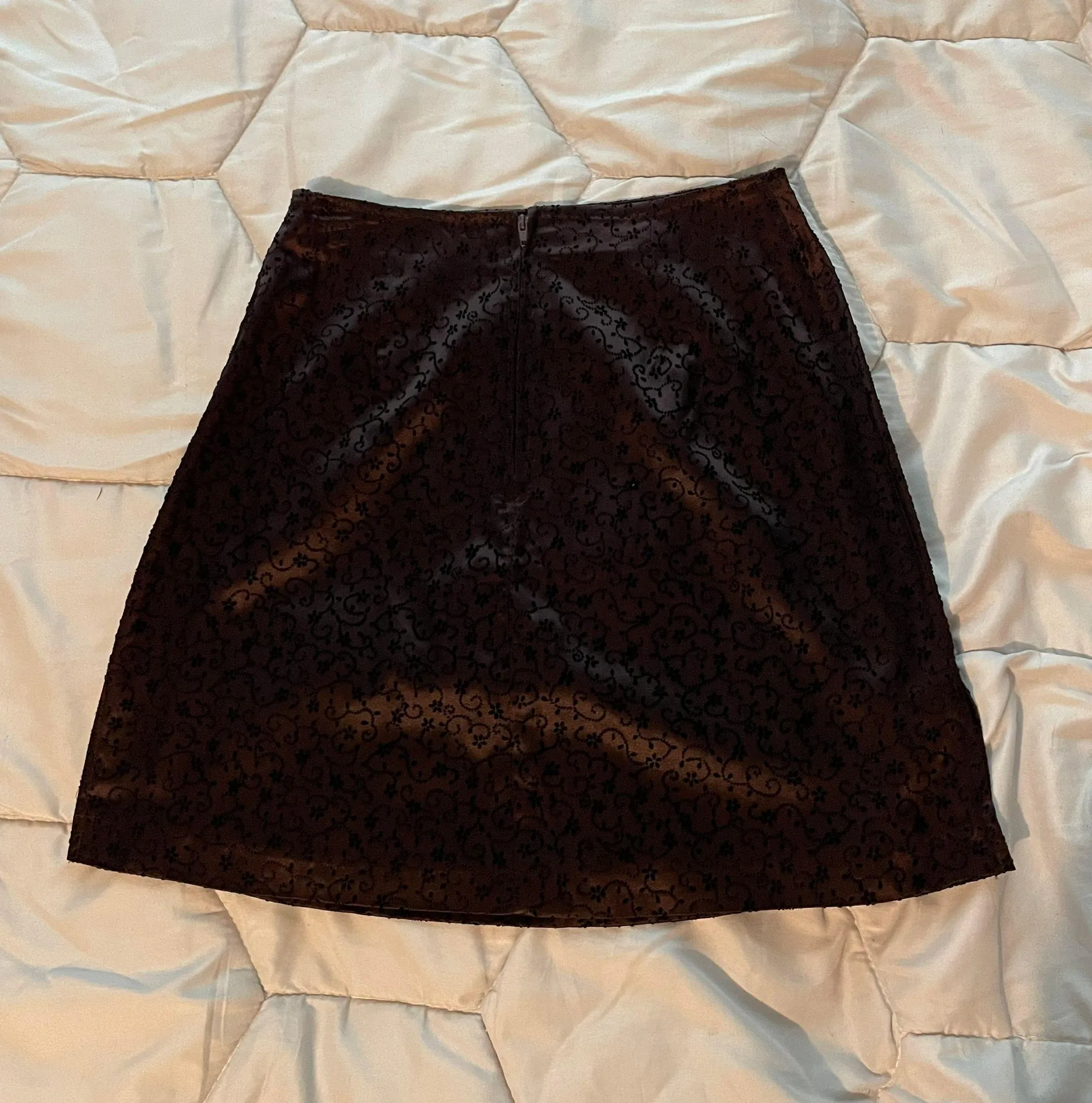 VINTAGE Satin Skirt - Image 2