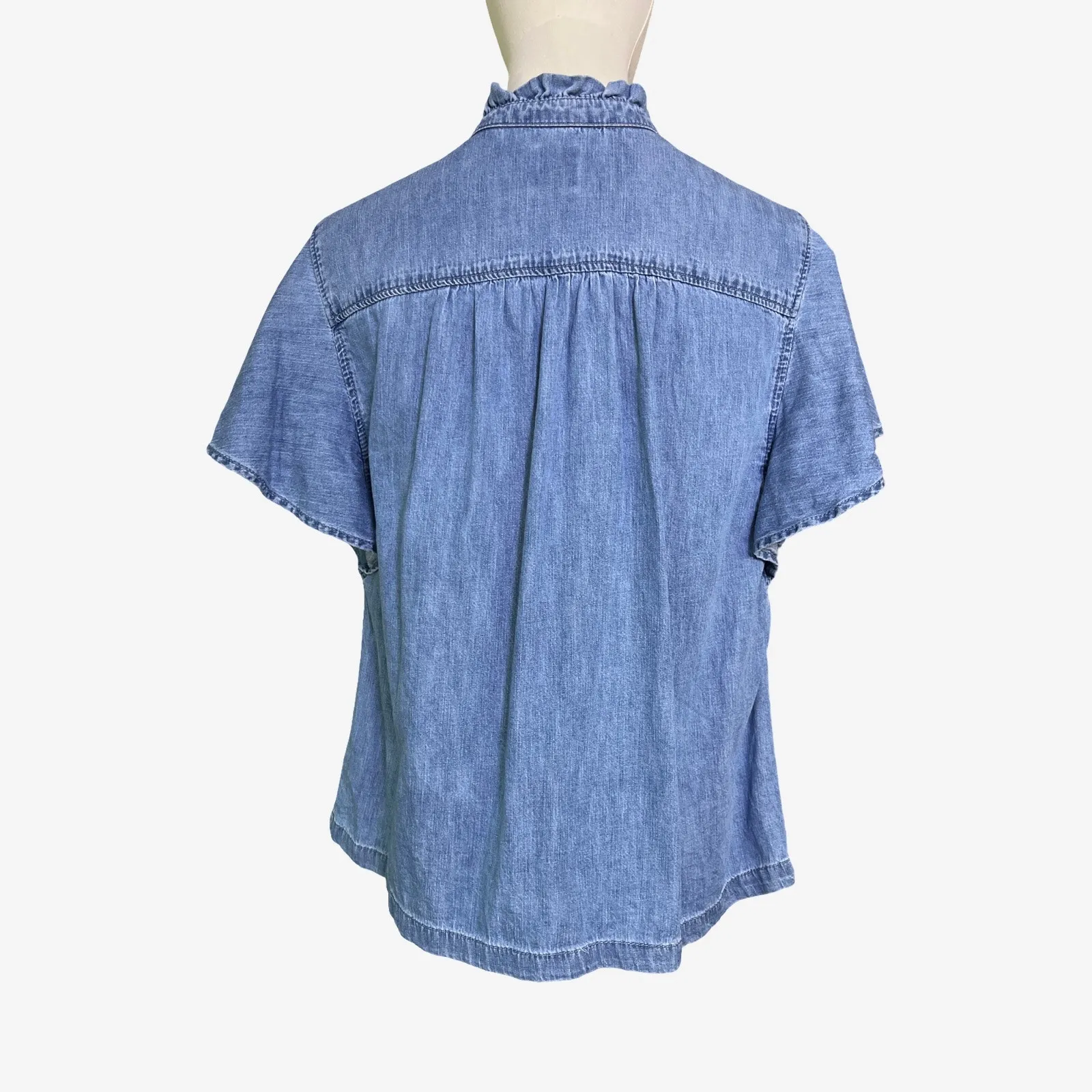 Gap Ruffle Collar Flutter Sleeve Denim Chambray Button Front Top Size Small - Image 5
