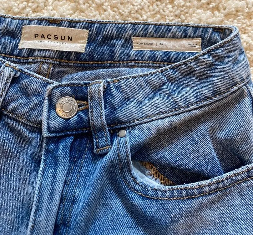 PacSun Mom Short - Image 4