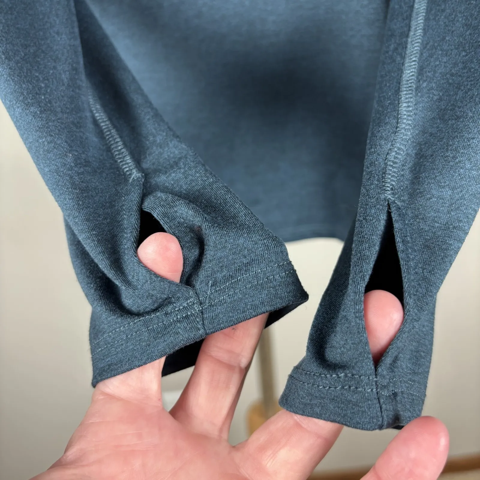 Quince Flowknit Breeze Long Sleeve Top Women XS Navy Thumbholes Stretch Active - Image 6